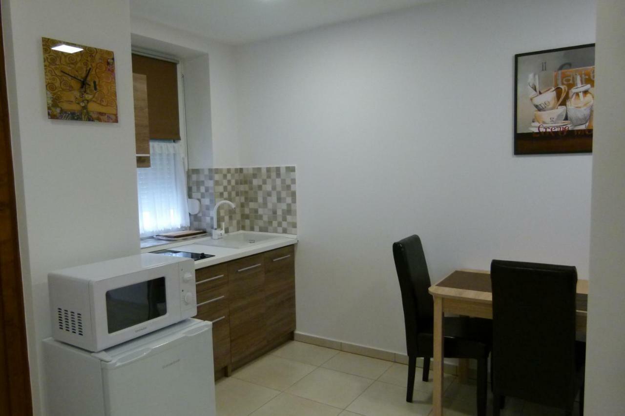 Wolf House Apartman Zalaegerszeg Exterior photo