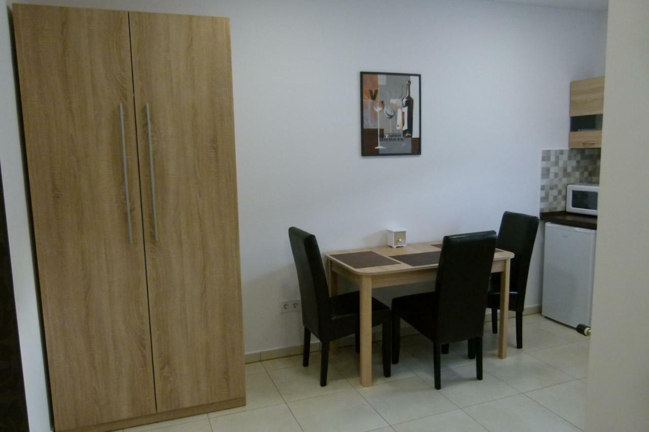 Wolf House Apartman Zalaegerszeg Exterior photo