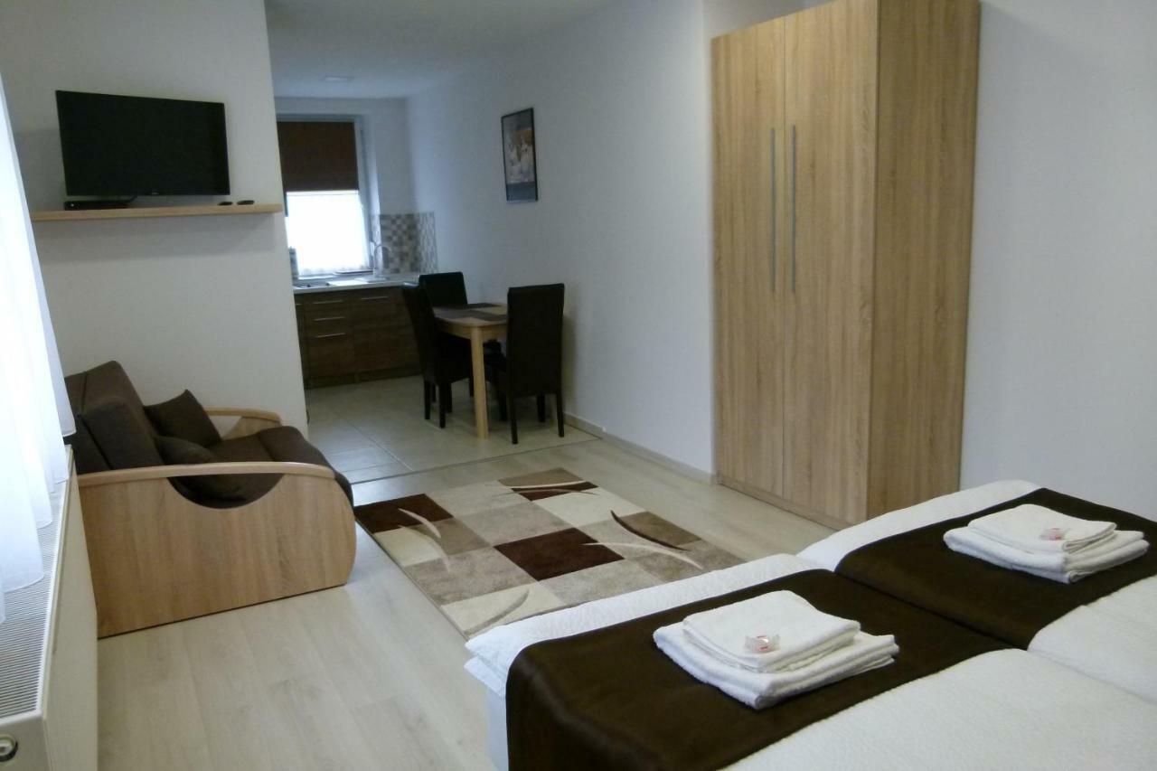 Wolf House Apartman Zalaegerszeg Exterior photo
