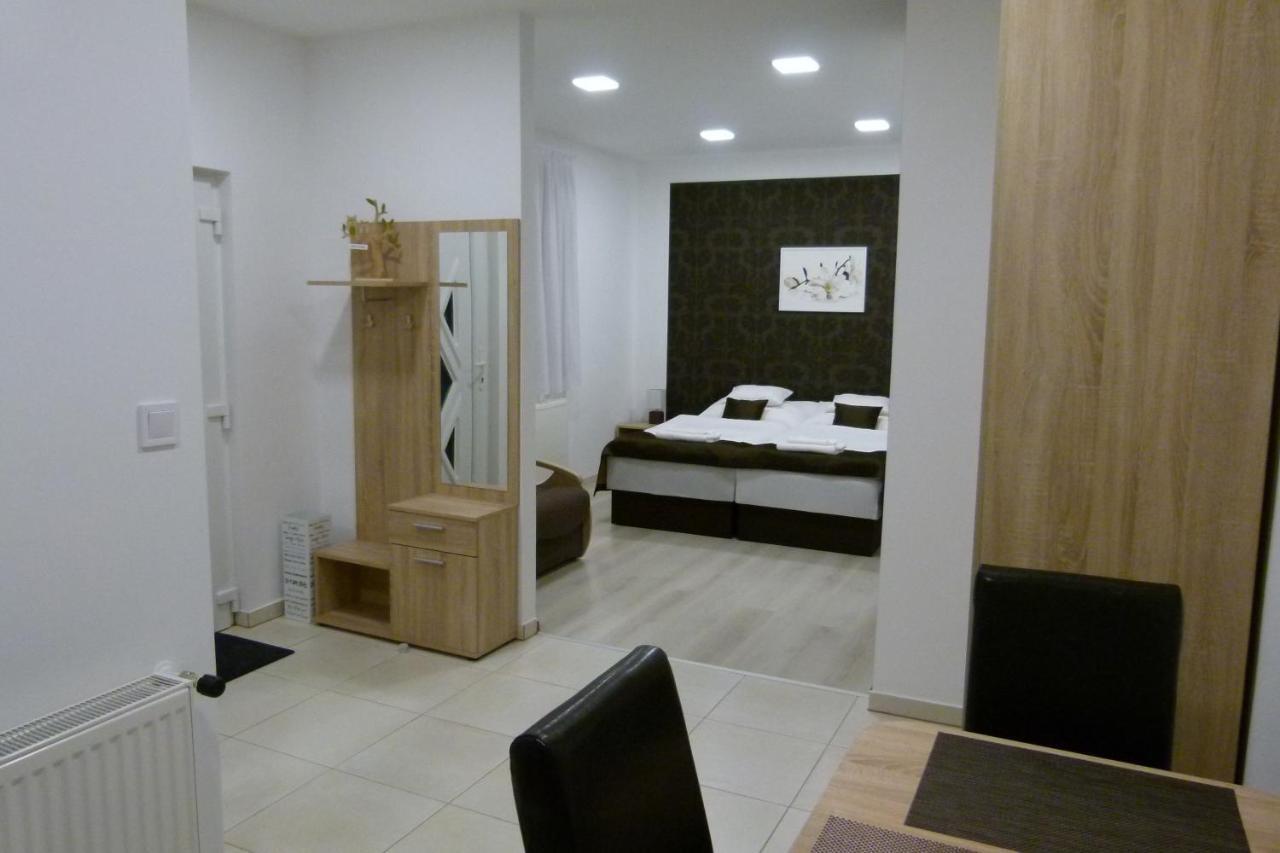 Wolf House Apartman Zalaegerszeg Exterior photo